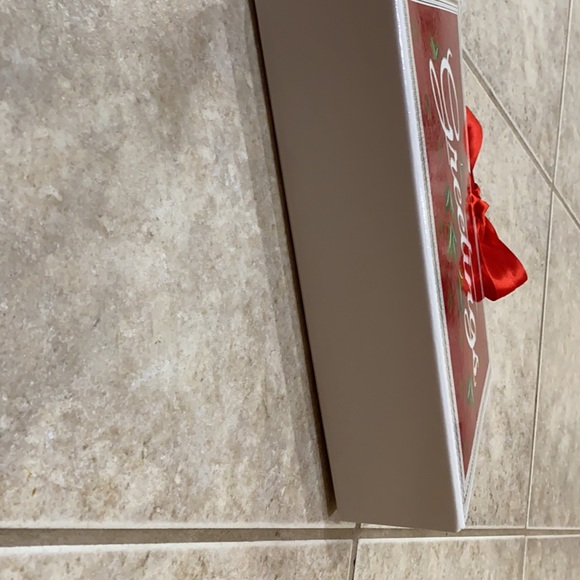 COPY - Hallmark Card Storage - Picture 4 of 5